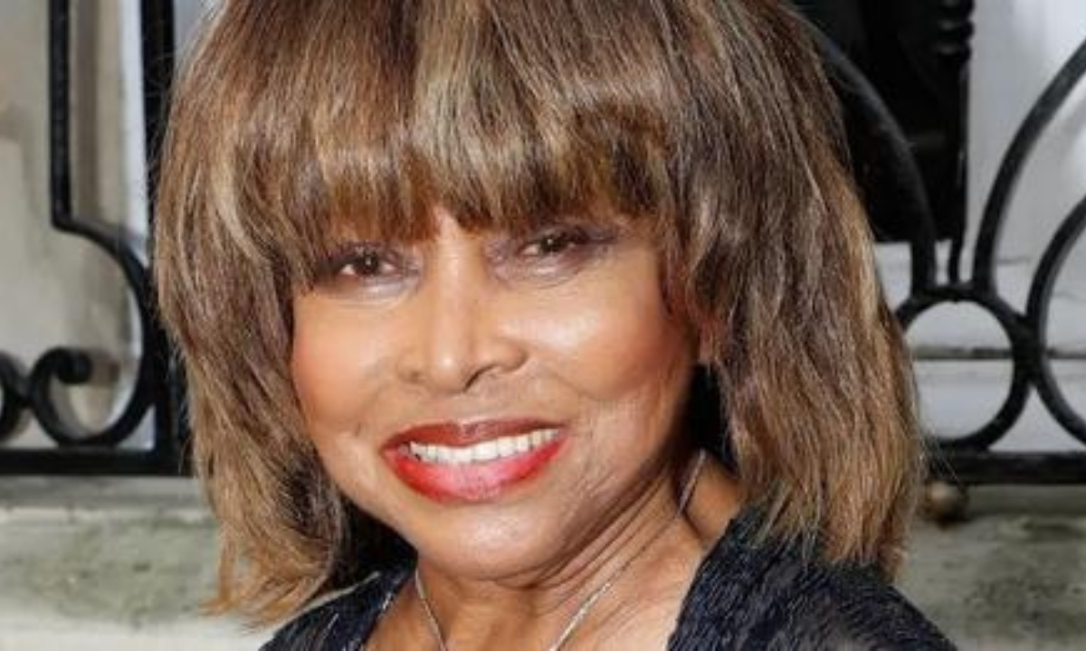 Mort de Tina Turner : l’identité des quatre personnes qui vont hériter des 400 millions est connue