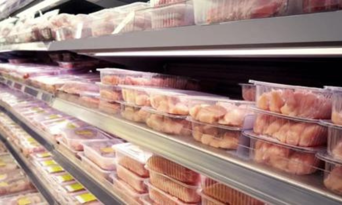 Attention du poulet vendu dans tous les supermarchés de France ne doit surtout pas être consommé